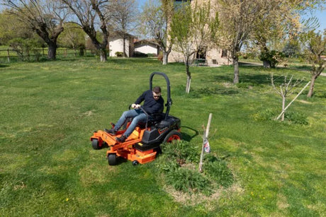 Kubota Z2-481 Zero Turn Lawnmower
