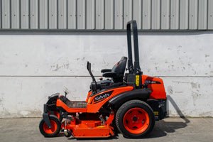 Used Kubota ZD1211 Zero Turn Lawnmower