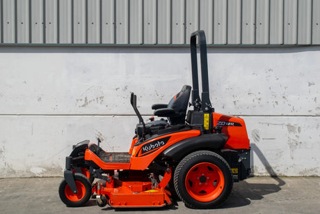 Used Kubota ZD1211 Zero Turn Lawnmower