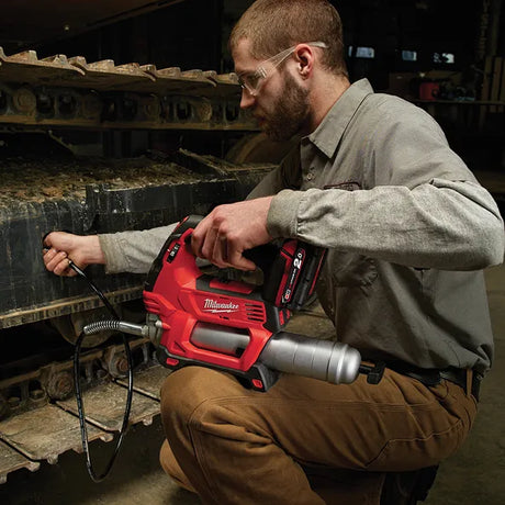 Milwaukee M18GG-0 M18 Cordless Grease Gun (Bare Unit)