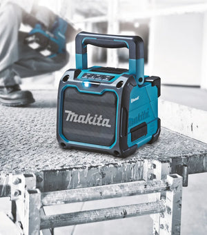 Makita DMR200 Bluetooth Speaker CXT/LXT | IP64 Rated, 12V/18V, Robust & High-Efficiency for Worksites