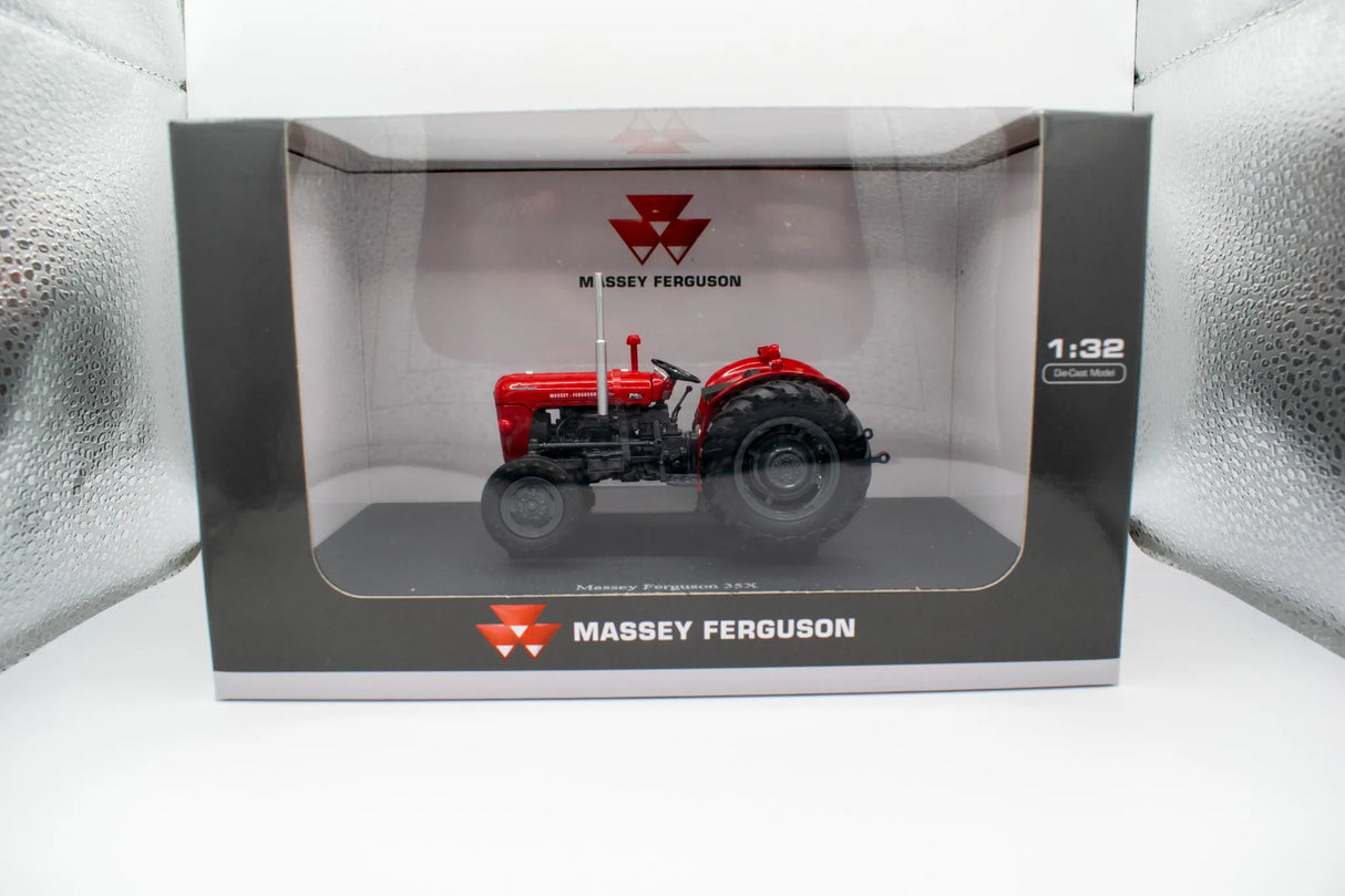 Universal Hobbies Massey Ferguson Red 35X 1:32 Model