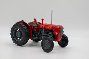 Universal Hobbies Massey Ferguson Red 35X 1:32 Model