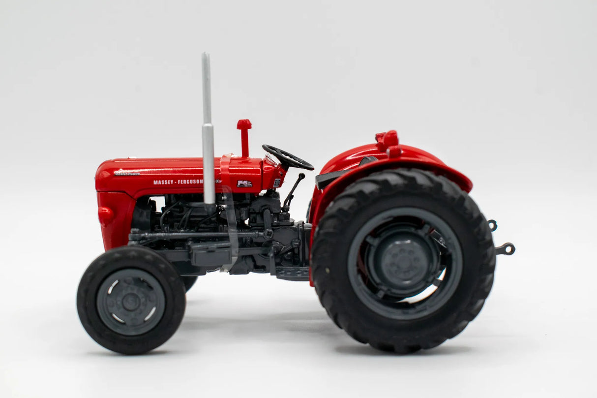 Universal Hobbies Massey Ferguson Red 35X 1:32 Model