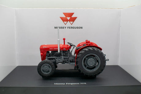 Universal Hobbies Massey Ferguson Red 35X 1:32 Model