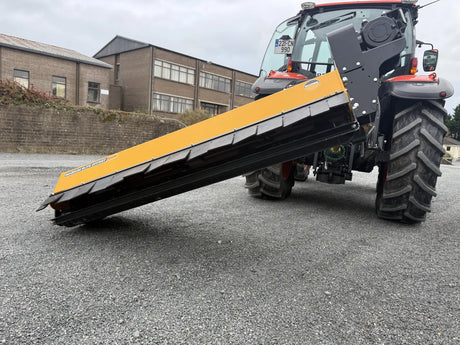 McConnel Magnum Elite Offset 225 Flail Mower