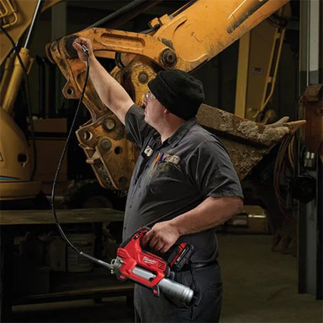 Milwaukee M18 Cordless Grease Gun Kit (2x5Ah)