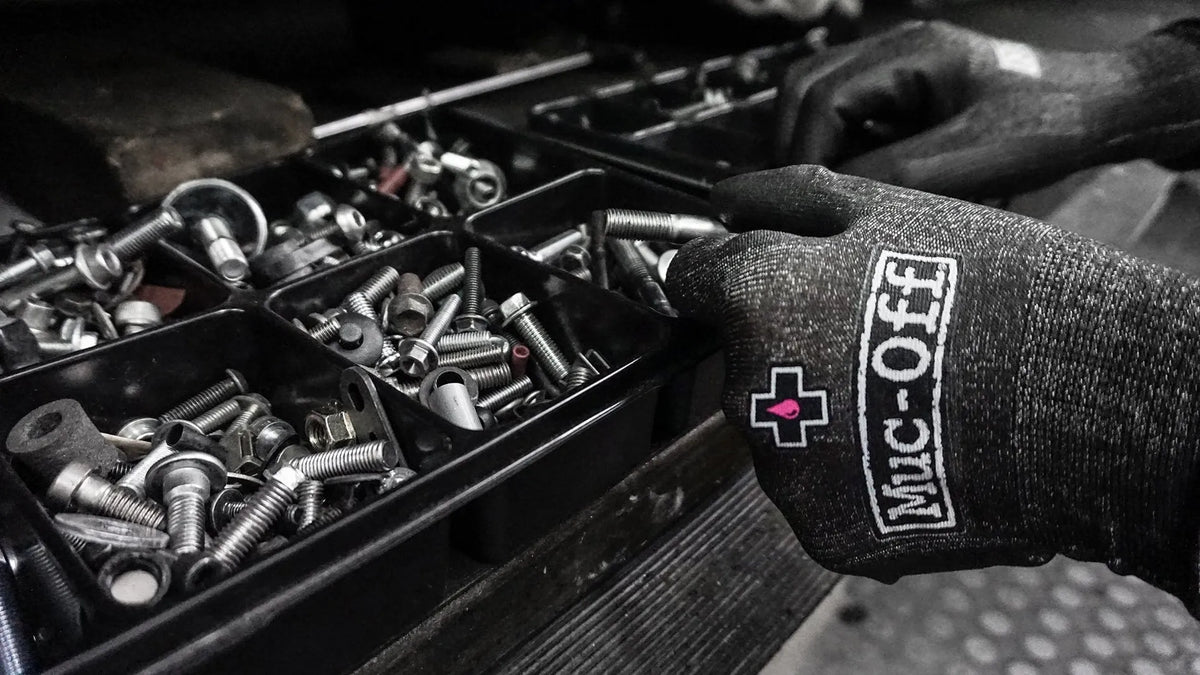 Muc-Off Mechanics Gloves - 360° Protection & Grip for Maintenance