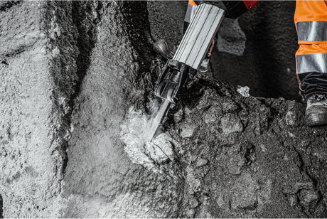 Milwaukee MX Fuel 25KG Class 28mm Hex Demolition Hammer + x2 Free Batteries