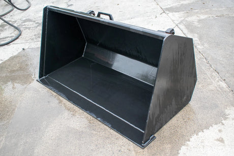 NEW 54inch / 4’6 loader bucket with skid steer brackets