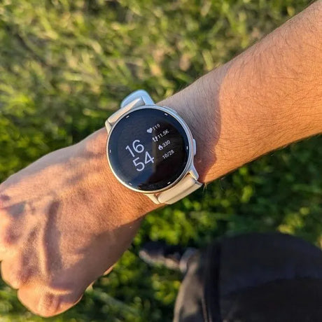 Garmin vívoactive 5 Fitness Smartwatch Cream | AMOLED Display & 11-Day Battery Life