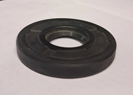 Oil Seal 20x52x10 Nitrile Rubber | Double Lip Rotary Shaft Seal for Fluid and Dust Protection