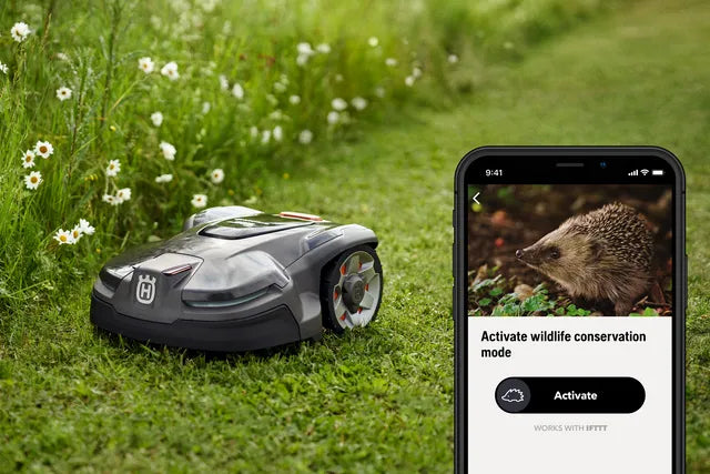 Husqvarna Automower 320 Nera Inlcudes EPOS Plugin Kit (Cloud Satellite)