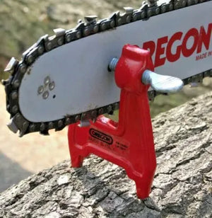 Oregon Portable Vice Foe Holding Chainsaw