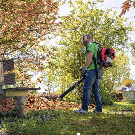 Scheppach 51.7cc Backpack Petrol Leaf Blower | 295km/h Air Speed, Anti-Vibration LB5200BP