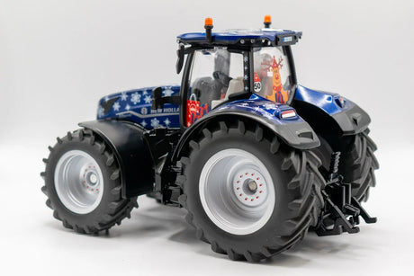 Siku New Holland Christmas tractor