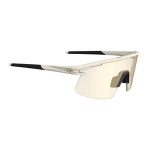 Tifosi Moab Lite Clarion Fototec Sunglasses  | Lightweight Sports Sunglasses for Running & Cycling